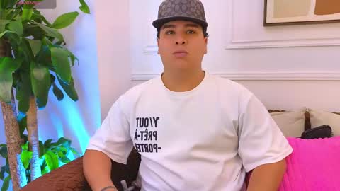 Snapshot of bennett_alejoo chatting on May 2026 07:07:01 PM bennett_alejoo online show from May 2026 07:07:01 PM