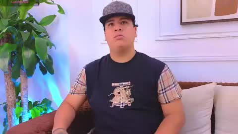 Snapshot of bennett_alejoo chatting on May 2026 06:48:01 PM bennett_alejoo online show from May 2026 06:48:01 PM