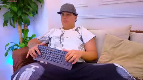 bennett_alejoo online show from July 2026 08:52:02 PM