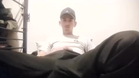 Snapshot of bennivanni chatting on January 2025 07:18:01 AM bennivanni online show from January 2025 07:18:01 AM