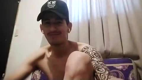 Snapshot of bennivanni chatting on March 2025 11:43:02 PM bennivanni online show from March 2025 11:43:02 PM