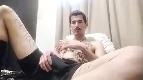 Snapshot of bennivanni chatting on March 2025 05:39:02 PM bennivanni online show from March 2025 05:39:02 PM