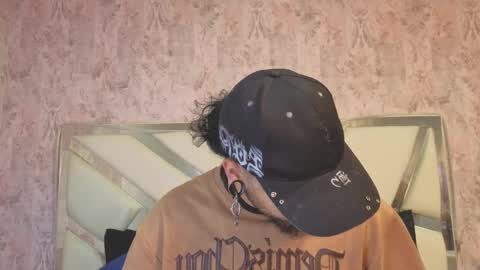 Snapshot of benny_and_mark chatting on March 2026 04:12:02 AM Benny and Mark online show from March 2026 04:12:02 AM