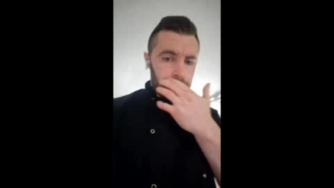 Snapshot of bennybiguy chatting on February 2026 08:24:07 AM bennybiguy online show from February 2026 08:24:07 AM