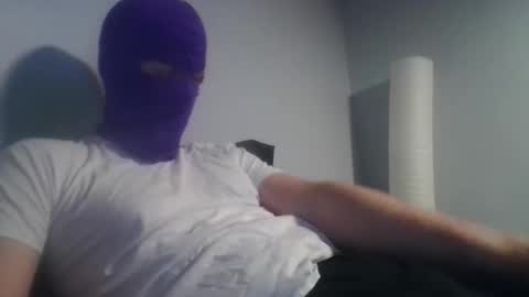 Snapshot of bennybueno chatting on May 2026 04:32:02 AM bennybueno online show from May 2026 04:32:02 AM