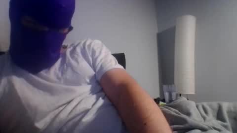 Snapshot of bennybueno chatting on June 2026 03:02:02 AM bennybueno online show from June 2026 03:02:02 AM