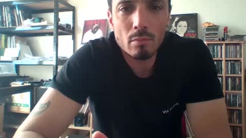 BennyHola online show from May 2026 01:28:02 PM