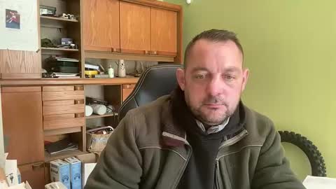 Snapshot of benochau chatting on March 2026 01:49:02 PM benochau online show from March 2026 01:49:02 PM