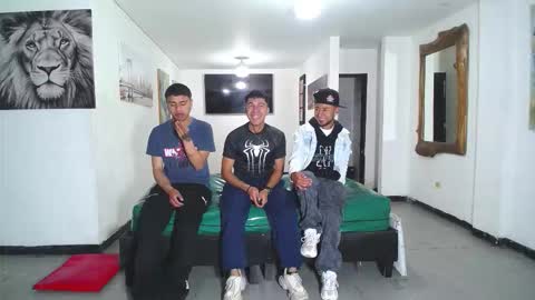 Snapshot of benz_boys chatting on November 2025 11:53:02 AM benz boys online show from November 2025 11:53:02 AM