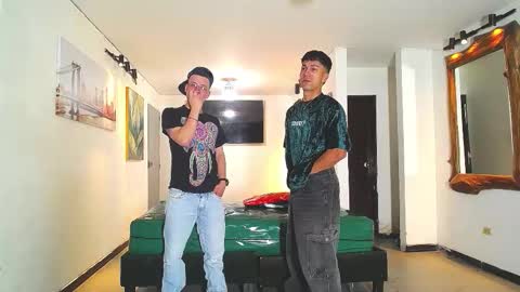 Snapshot of benz_boys chatting on November 2025 11:53:01 AM benz boys online show from November 2025 11:53:01 AM