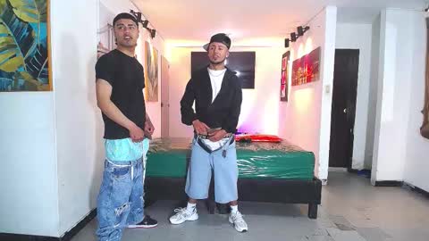 Snapshot of benz_boys chatting on November 2025 10:12:01 PM benz boys online show from November 2025 10:12:01 PM