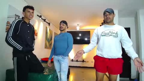 Snapshot of benz_boys chatting on January 2026 12:42:01 PM benz boys online show from January 2026 12:42:01 PM