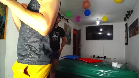 Snapshot of benz_boys chatting on February 2026 12:38:02 PM benz boys online show from February 2026 12:38:02 PM