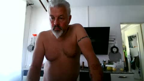 Snapshot of berg_boy chatting on June 2026 08:08:02 AM Martin online show from June 2026 08:08:02 AM