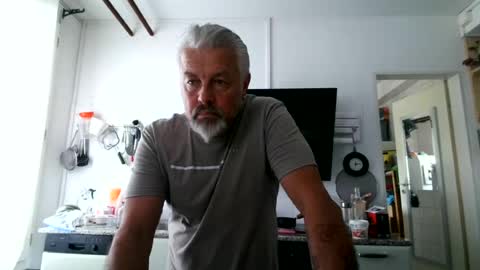 Snapshot of berg_boy chatting on July 2026 10:11:01 AM Martin online show from July 2026 10:11:01 AM