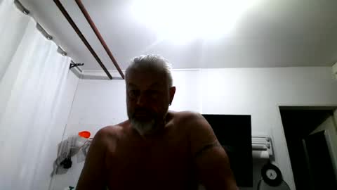Snapshot of berg_boy chatting on August 2026 03:32:02 AM Martin online show from August 2026 03:32:02 AM