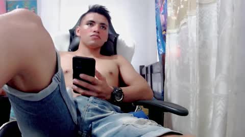 Bergon77 online show from February 2025 07:00:01 PM