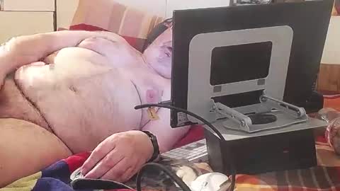 berlinerbaer1963 online show from September 2025 01:17:01 AM