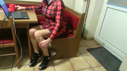 Snapshot of bernadetanylon chatting on October 2025 06:25:01 AM Bernadetanylon online show from October 2025 06:25:01 AM