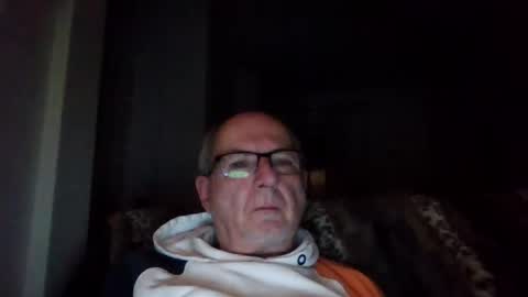 bernard1102 online show from January 2025 02:32:01 AM