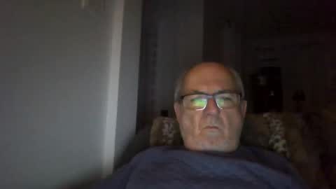 bernard1102 online show from October 2025 01:05:01 AM