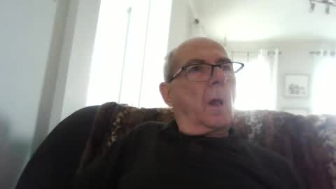 bernard1102 online show from April 2026 12:51:02 PM
