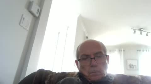 bernard1102 online show from May 2026 06:57:02 PM