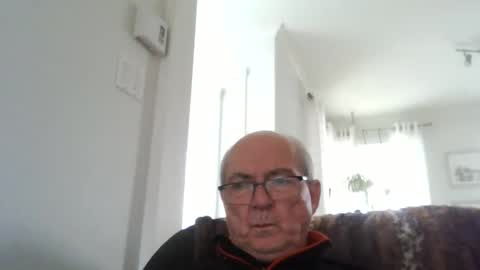 bernard1102 online show from May 2026 12:56:01 PM