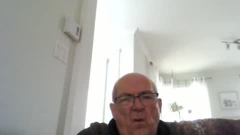 bernard1102 online show from May 2026 01:07:01 PM