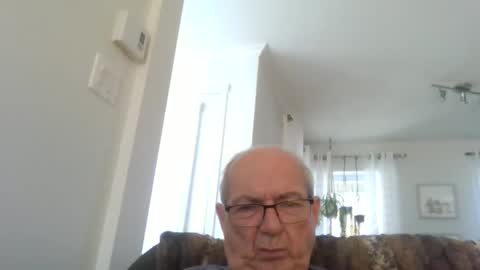 bernard1102 online show from May 2026 12:35:01 PM