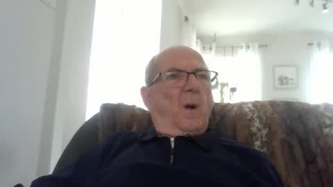 bernard1102 online show from May 2026 03:41:02 PM