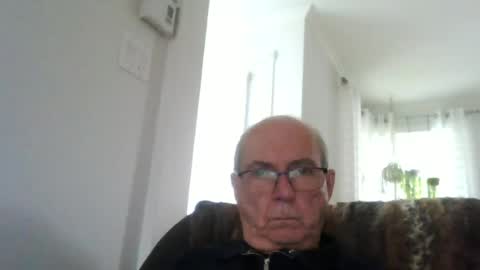 bernard1102 online show from June 2026 07:51:02 PM
