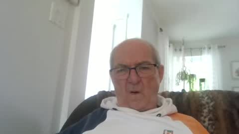 bernard1102 online show from June 2026 12:55:02 PM