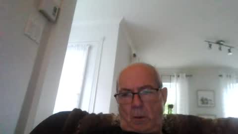 bernard1102 online show from July 2026 10:21:02 AM