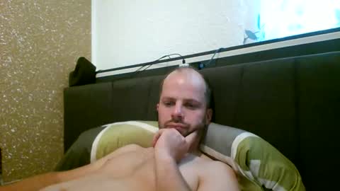 bernii1991 online show from May 2026 05:34:01 AM