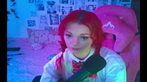 Snapshot of berriekitten chatting on November 2025 04:39:02 PM BerrieKitten online show from November 2025 04:39:02 PM