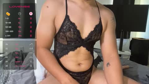 Snapshot of berriess_ chatting on December 2025 01:09:01 PM berriess_ online show from December 2025 01:09:01 PM