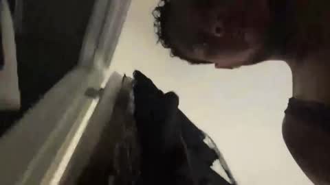 Snapshot of berriess_ chatting on December 2025 01:31:02 PM berriess_ online show from December 2025 01:31:02 PM