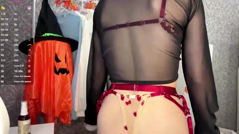 Snapshot of berry_buns chatting on October 2025 05:11:02 AM Sofia online show from October 2025 05:11:02 AM