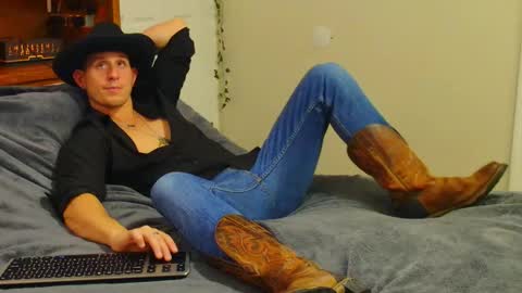 Snapshot of bestcockhere chatting on December 2025 12:17:01 AM twitter zack1fisher online show from December 2025 12:17:01 AM