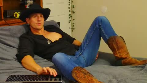 Snapshot of bestcockhere chatting on December 2025 01:02:01 AM twitter zack1fisher online show from December 2025 01:02:01 AM