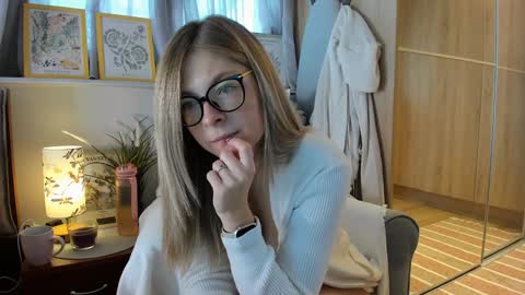 Vicky   online show from October 2025 06:36:02 AM