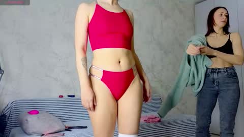 Snapshot of bestgirls2021 chatting on February 2026 02:45:02 AM Hellen and Natali online show from February 2026 02:45:02 AM