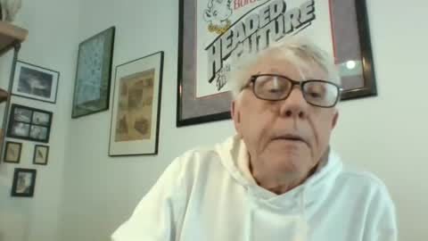 Snapshot of bestshot1951 chatting on December 2024 05:11:01 PM bestshot1951 online show from December 2024 05:11:01 PM