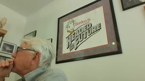 Snapshot of bestshot1951 chatting on January 2025 03:50:01 PM bestshot1951 online show from January 2025 03:50:01 PM