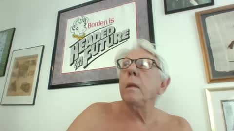 Snapshot of bestshot1951 chatting on February 2025 02:59:02 PM bestshot1951 online show from February 2025 02:59:02 PM