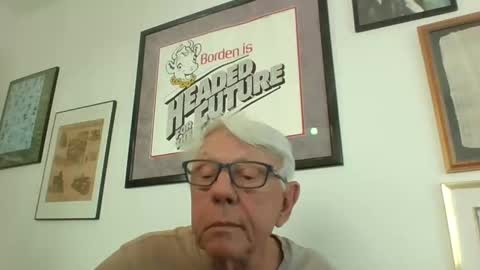 Snapshot of bestshot1951 chatting on October 2025 01:45:02 PM bestshot1951 online show from October 2025 01:45:02 PM