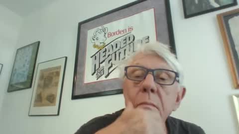 Snapshot of bestshot1951 chatting on November 2025 05:12:01 PM bestshot1951 online show from November 2025 05:12:01 PM