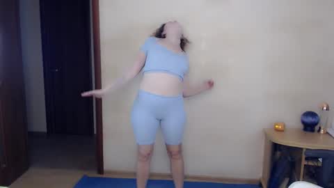 Betty online show from October 2025 06:58:01 PM