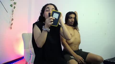 between two skins online show from September 2025 12:54:02 AM